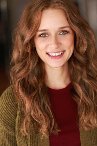 Ashlyn Elaine headshot smiling